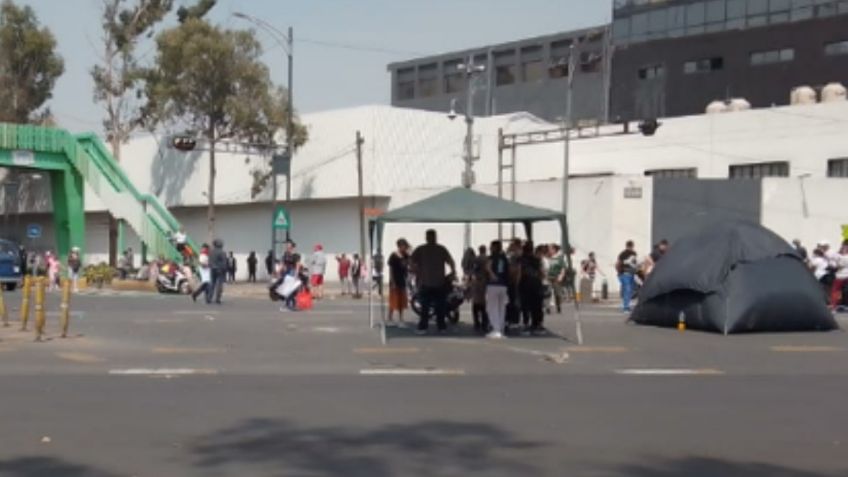 Caos en Insurgentes y Eje 2 Norte: reabren avenidas y el Metrobús tras un bloqueo de desalojados