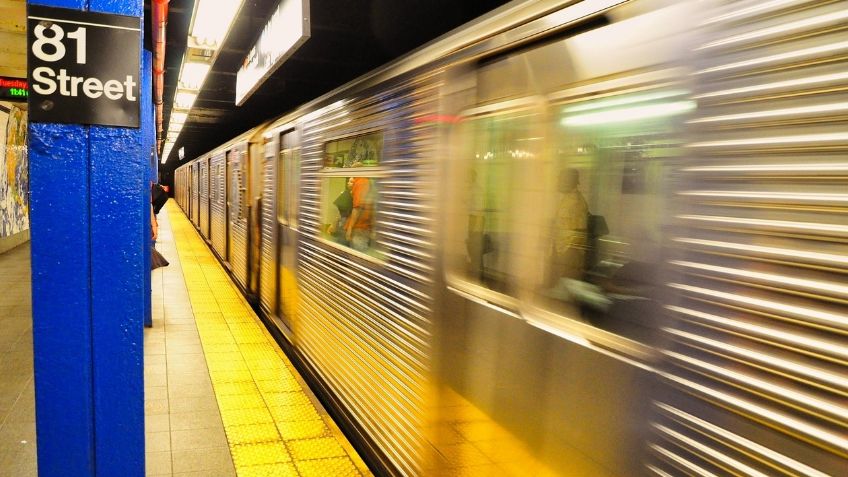 Hombre muere atropellado en el Metro de Nueva York tras ser empujado