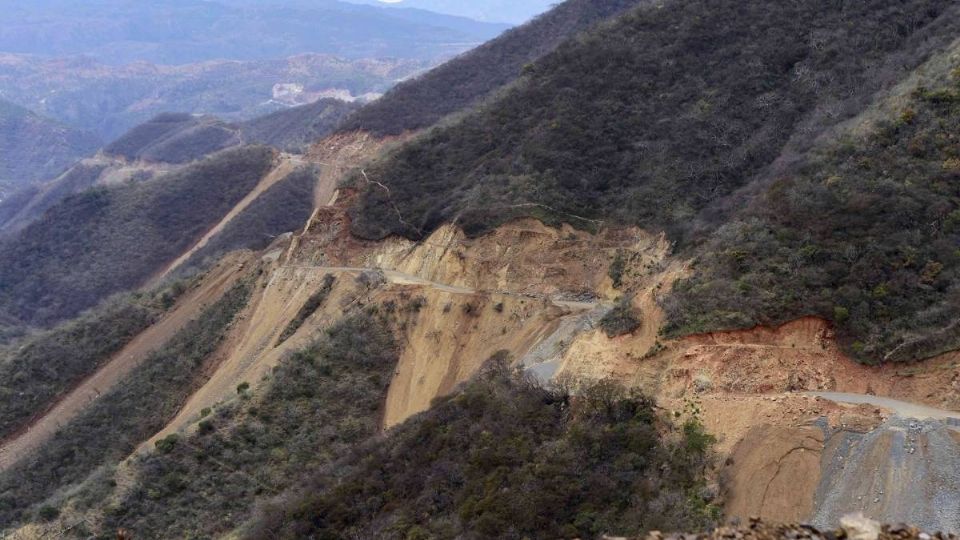 Está por concluir la carretera en la Sierra entre Sinaloa y Chihuahua.