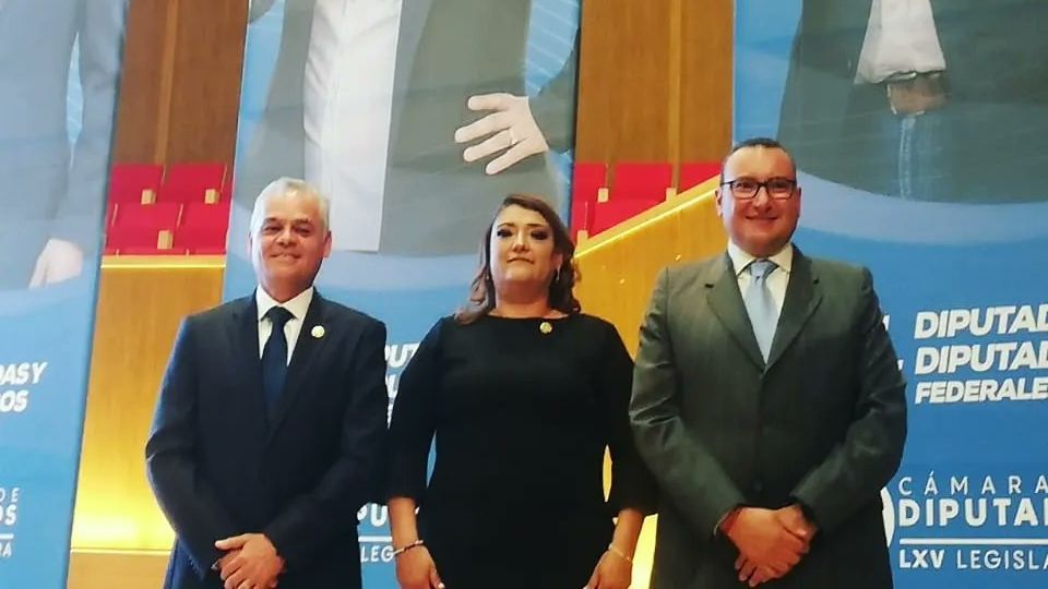 Durante la presentación de su primer informe de actividades