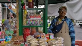 Foto que representa a Ya no hay más espacio para vendedores ambulantes en el primer cuadro del centro de Tepic