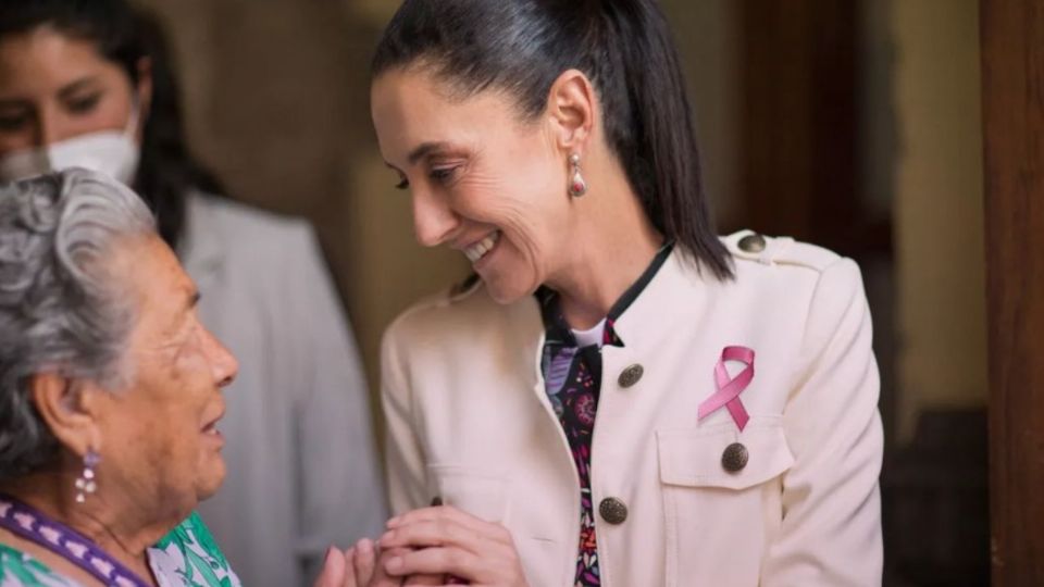 Claudia Sheinbaum manifestó su apoyo a la lucha contra el cáncer de mama