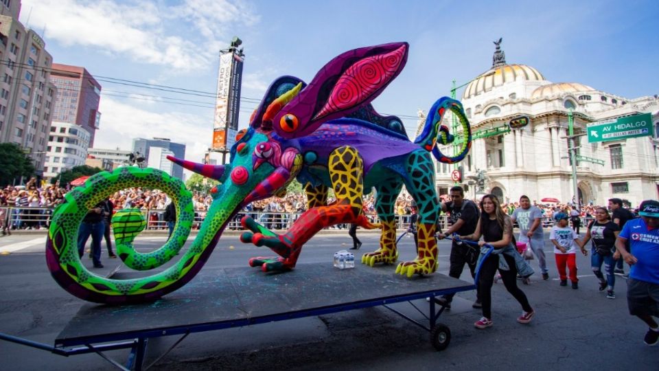 Participarán más de 220 alebrijes por las principales avenidas del primer cuadro de la ciudad.