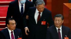 Convulsión en China: Sacan a Hu Jintao de Congreso y Xi Jinping se fortalece