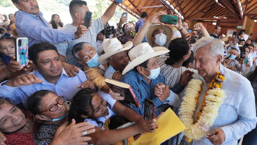 FOTOS: AMLO visita Ayoxuxtla, el histórico lugar donde Emiliano Zapata firmó el Plan de Ayala