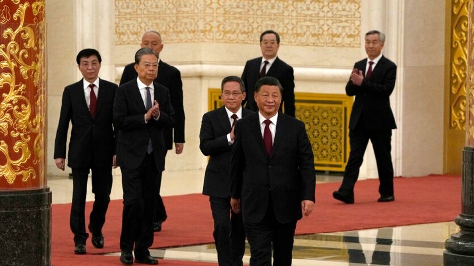 El Presidente de China también presentó ayer a la nueva cúpula, en la que sus fieles copan todo el poder