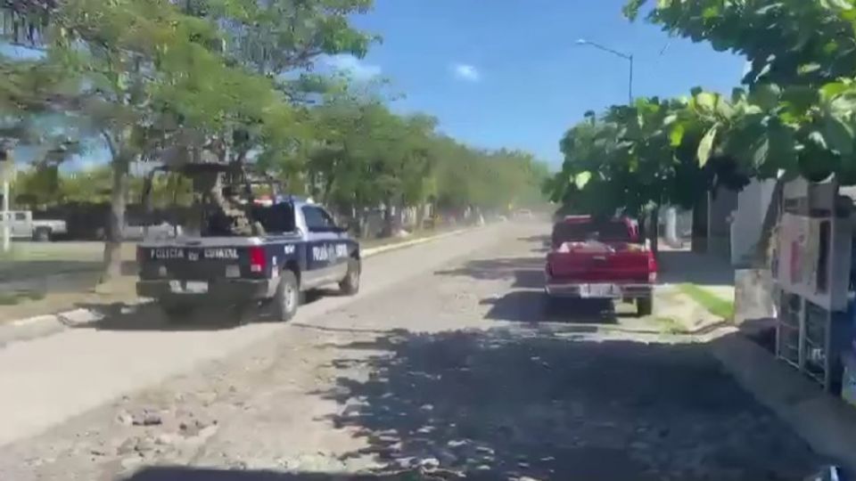 Tres personas evadieron una revisión y respondieron con detonaciones de armas de fuego