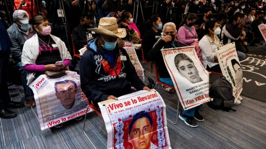 Caso Ayotzinapa: AMLO dice que podrían reactivarse órdenes de aprehensión