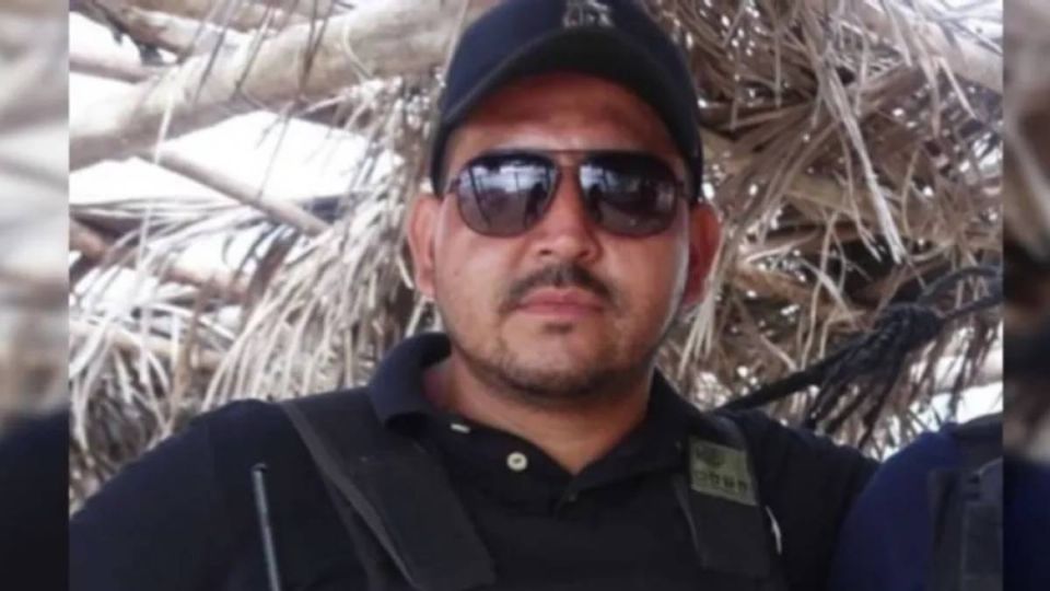 El Toro dice ser de las autodefensas en Michoacán y sigue operando.