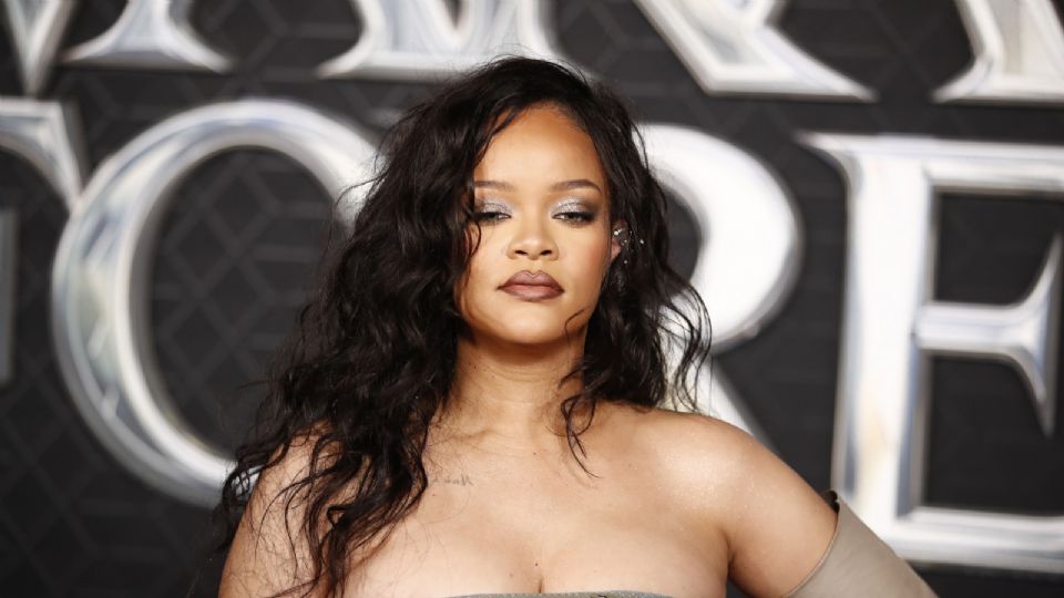 Rihanna está de regreso y su última parición pública lo confirma.