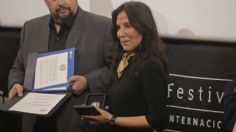 20 FICM: Olivia Harrison, viuda del guitarrista de The Beatles, recibe medalla de la filmoteca UNAM