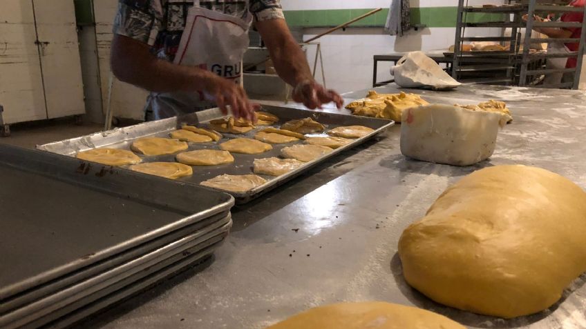 Pan de muerto: la delicia mexicana que nunca muere en esta temporada.