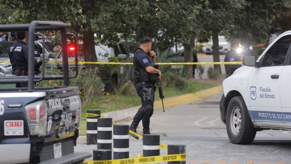 Policías municipales acordonaron la zona.