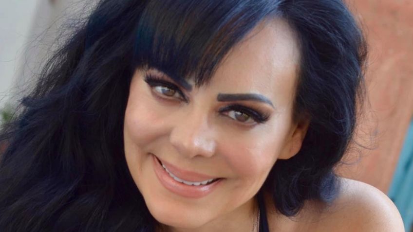 FOTO: Maribel Guardia luce toda su belleza con elegante minifalda azul y un blazer