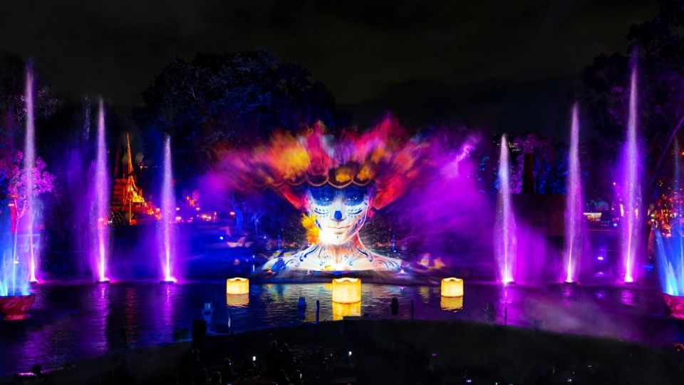 Color, efectos de luz y sonido acompañan la experiencia en el parque temático de la triste narración