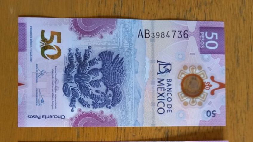 Busca el número "888" en tus billetes de 50 pesos y cobra hasta 150 mil por él