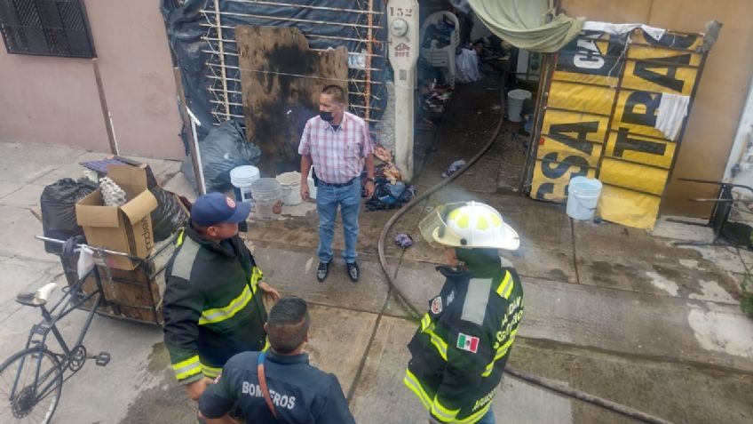 Adulto mayor resulta con quemaduras tras incendiarse un domicilio