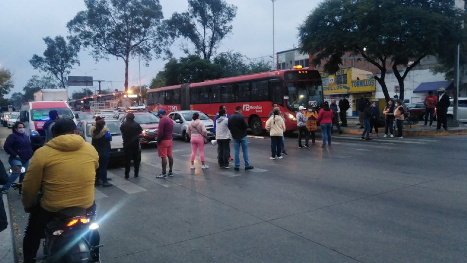 Vecinos exigieron solución a los problemas de agua en la colonia