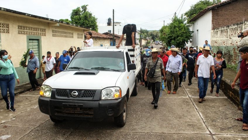 San Miguel Totolapan 24 horas después de la masacre: miedo, calles vacías y dolor