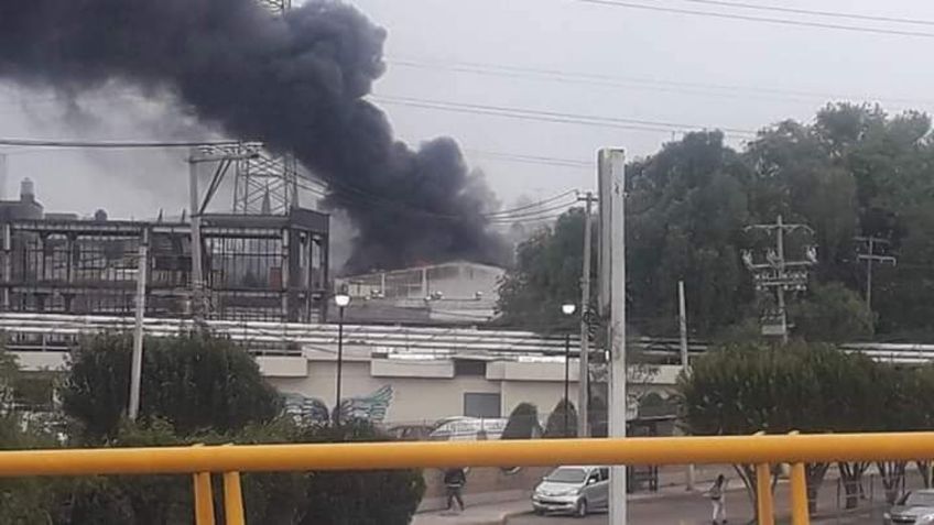 Edomex: Fuerte incendio consume tienda de abarrotes en Tepotzotlán