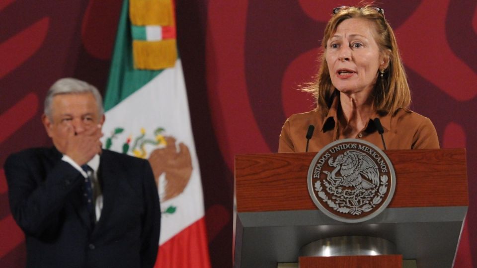 Tatiana Clouthier anunció en la conferencia mañanera del presidente López Obrador que dejará de ser la titular de la SE