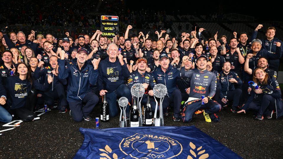 Red Bull Racing festeja el bicampeonato de Max.