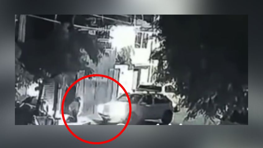 VIDEO: un hombre atropelló a tres mujeres en Iztapalapa, los vecinos lo golpearon y murió en el hospital