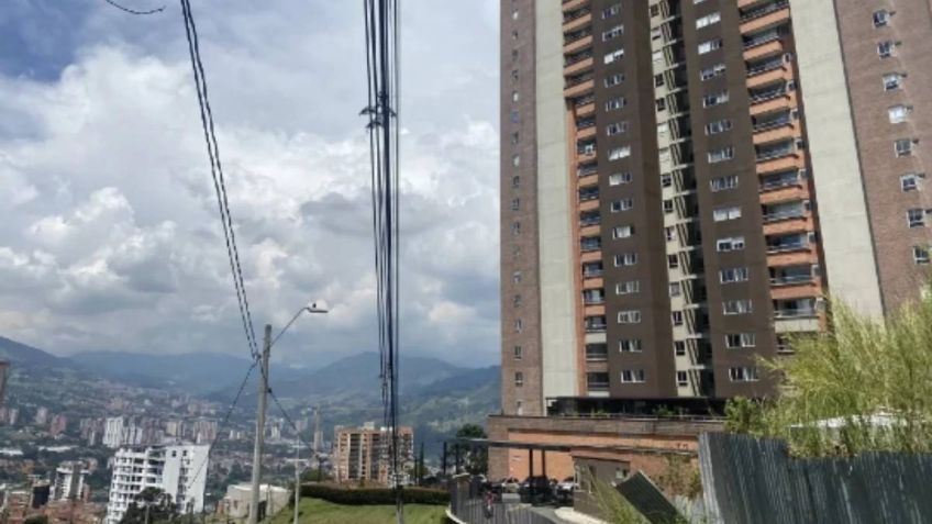 Un papá amarró a su bebé a la espalda y se aventó desde un quinto piso, revelan el angustiante motivo