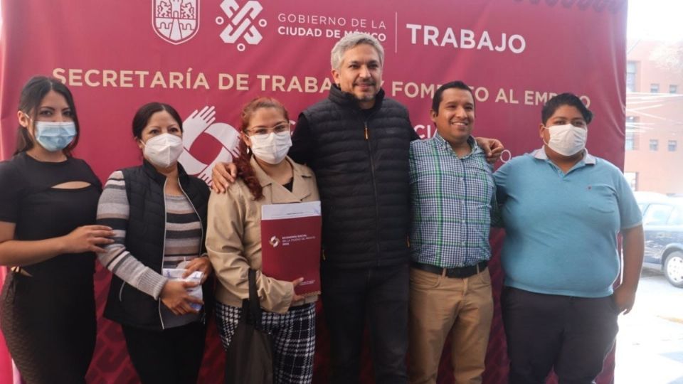 Entrega de apoyos a sociedades cooperativas y autoempleo en CDMX