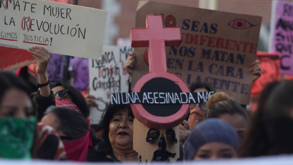 La mujer fue asesinada a puñaladas.