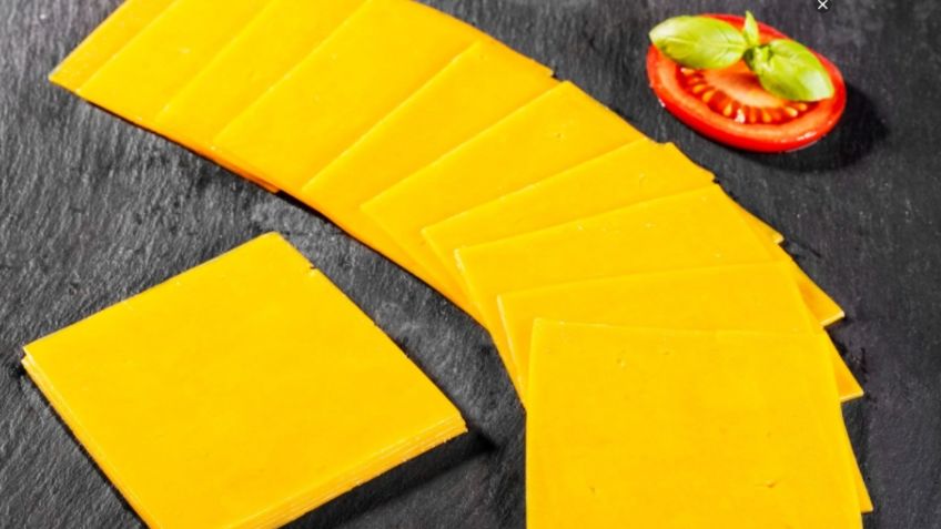 Queso amarillo corriente: 5 marcas que no son queso y dañan la salud