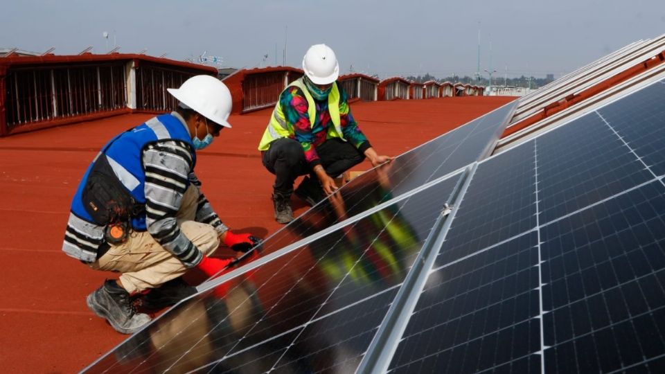 Los paneles solares se instalan en instancias de gobierno y empresas