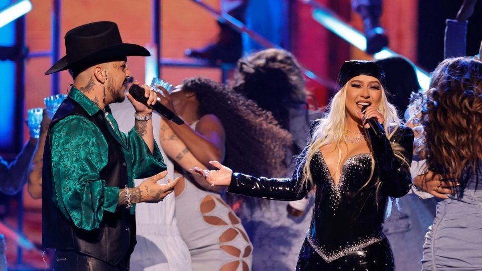 por primera vez Nodal presentó su dueto con Christina Aguilera