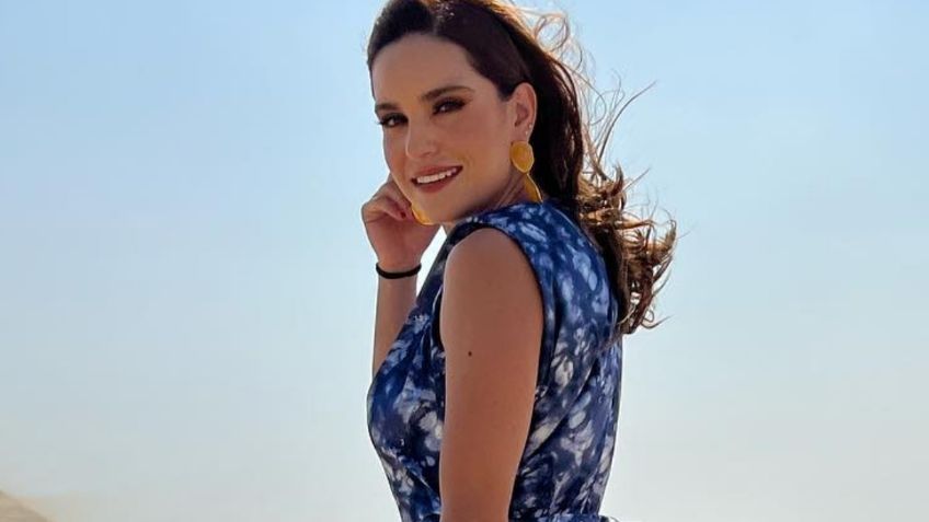 FOTO | Tania Rincón conquista el desierto de Qatar con elegante vestido azul