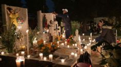 Día de Muertos: familias del Edomex pasan la noche con sus seres queridos en los panteones