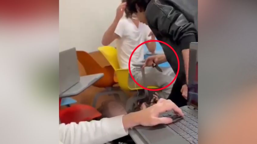 VIDEO: un joven amenaza con un cuchillo a uno de sus compañeros en la Prepa Tec de Santa Fe