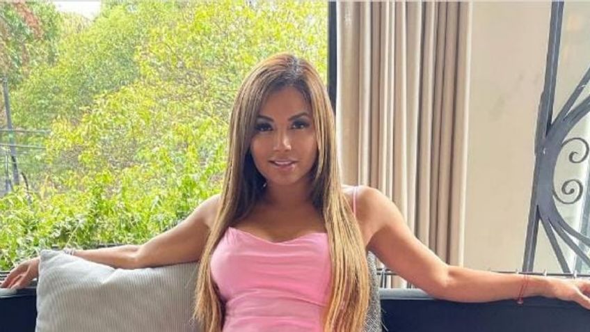 Aleida Núñez paraliza Instagram con vestido nude y arriesgado escote