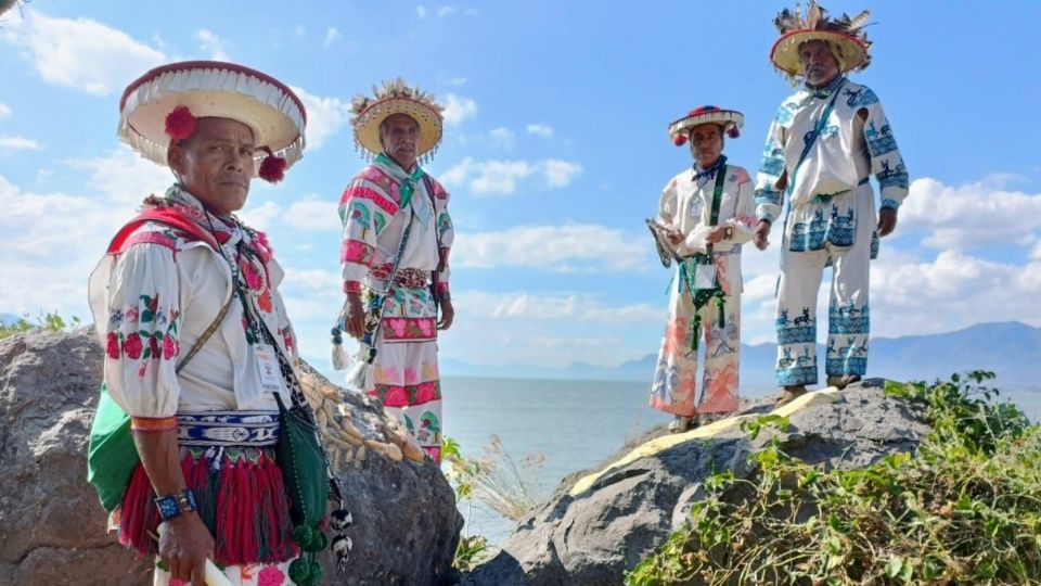 Adelfo Regino Montes, reiteró que se visita este lugar en cumplimiento a los acuerdos del Plan de Justicia del Pueblo Wixárika