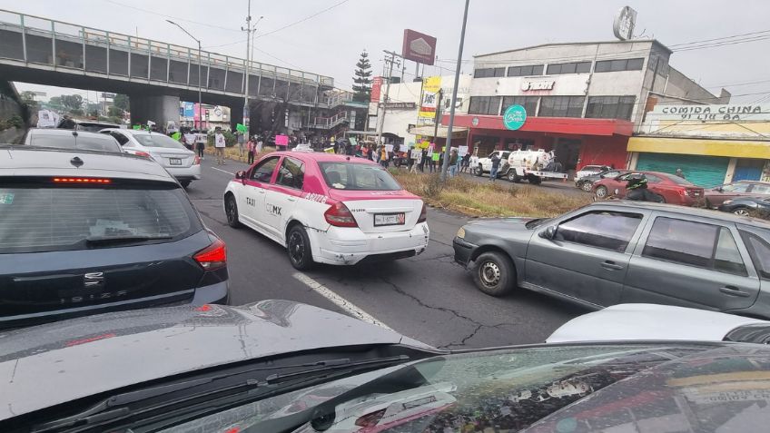 Caos en la avenida Central: familiares de detenidos bloquean a la altura del Metro Muzquiz