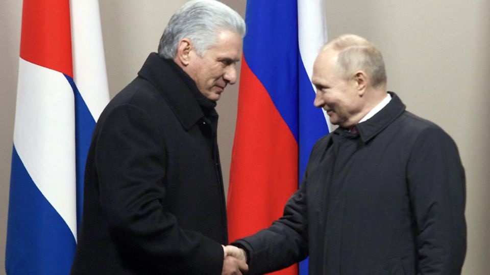 El presidente ruso, Vladímir Putin, y su homólogo cubano, Miguel Díaz-Canel.