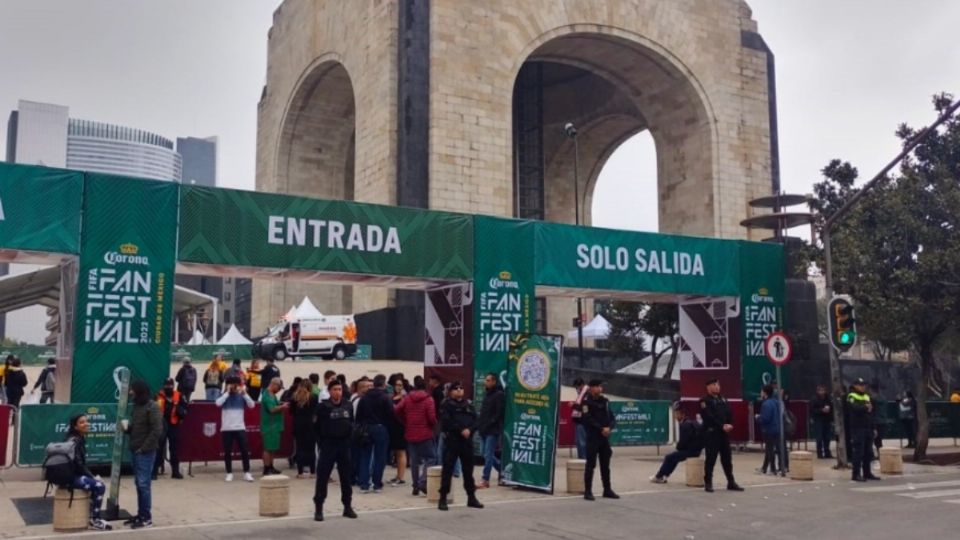 Desde temprano, la SSC desplegó un dispositivo de seguridad en el Monumento a la Revolución