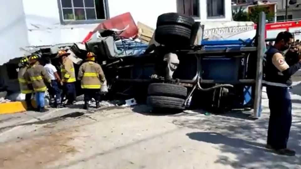 El siniestro ocurrió en avenida de Las Torres, en la colonia Buenavista.