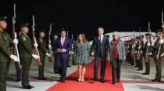 El presidente de Ecuador, Guillermo Lasso, llega a México