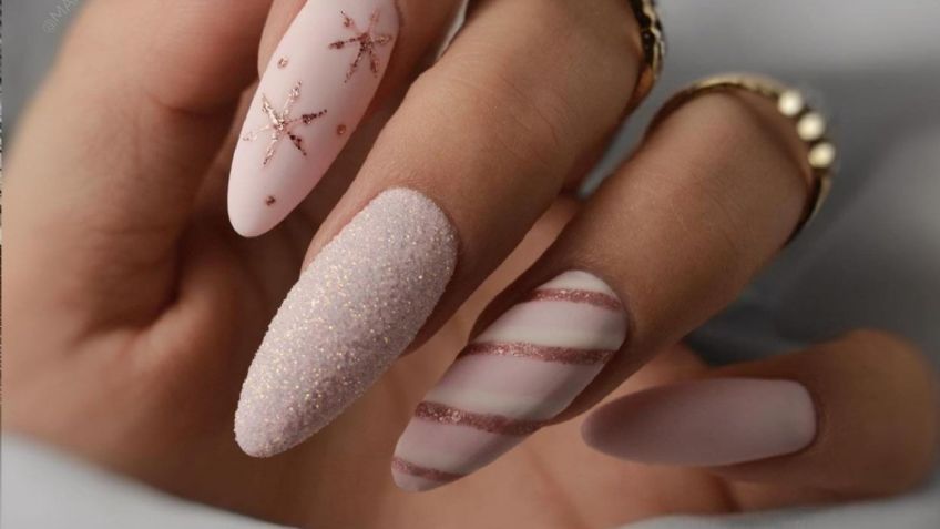 5 diseños de uñas acrílicas para lucir elegante en Navidad