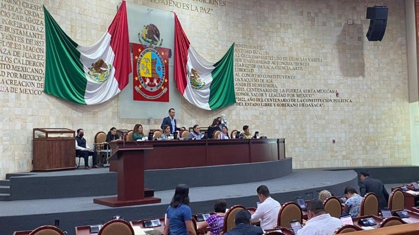 Congreso de Oaxaca avala en "vía rápida" reformas a la Constitución