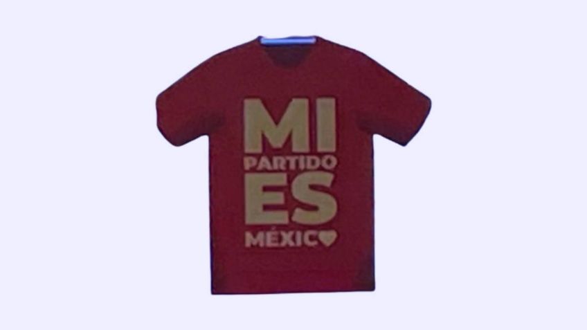 AMLO presenta la playera "Mi partido es México", descubre los 3 secretos que habría detrás de la prenda