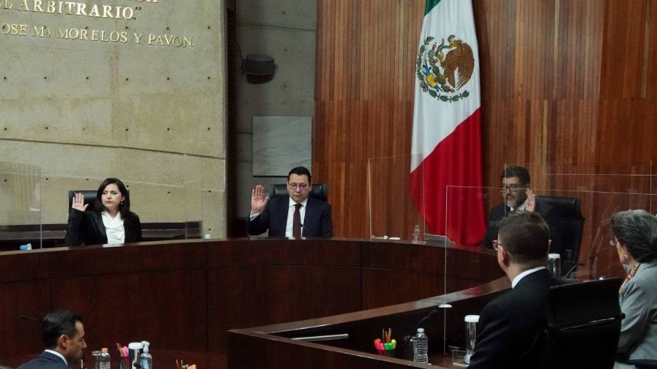 AMLO volvió a señalar los 'sabadazos' de los jueces.