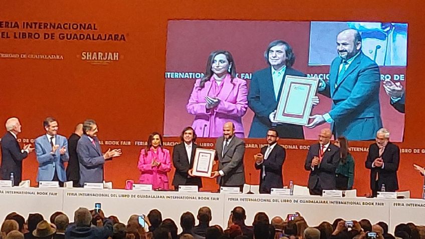 Entregan Premio FIL en lenguas romances a Mircea Cartarescu