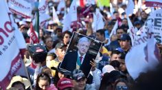 VIDEO y FOTOS: Marcha de AMLO inunda el centro de la CDMX