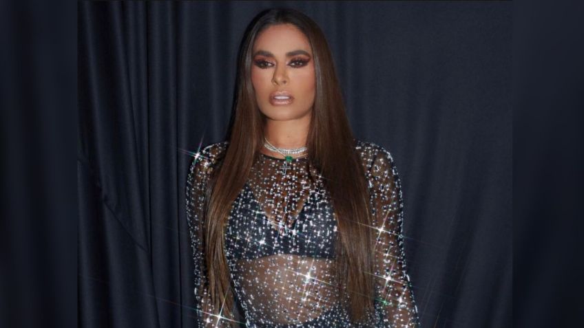 Desde un auto, Galilea Montijo paraliza la red con entallado vestido de noche